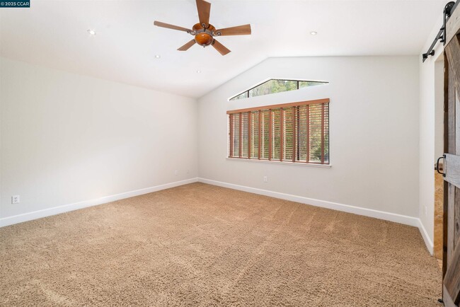Building Photo - 3057 Deer Meadow Dr