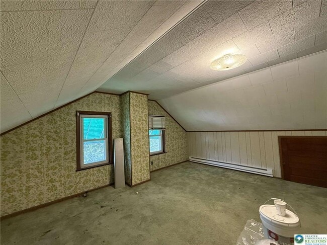 Building Photo - 145-146 E Center St