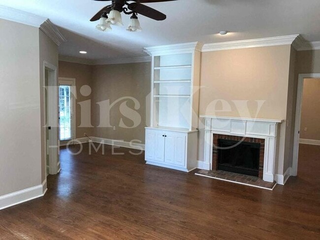 Building Photo - 1609 Flat Rock Dr SW