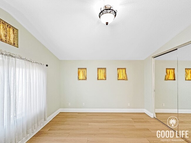 Building Photo - Beautiful 3-Bed Home w/ Vaulted Ceilings, Stainless Appliances, Private Backyard & 2-Car Garage