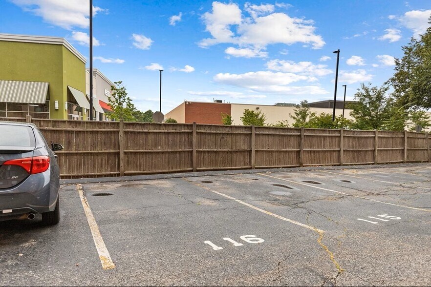 Building Photo - 3920 Mystic Valley Pky