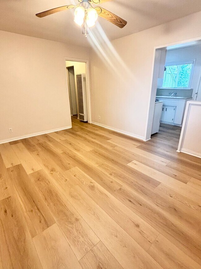 Building Photo - 323 CRISTOBAL, LLC