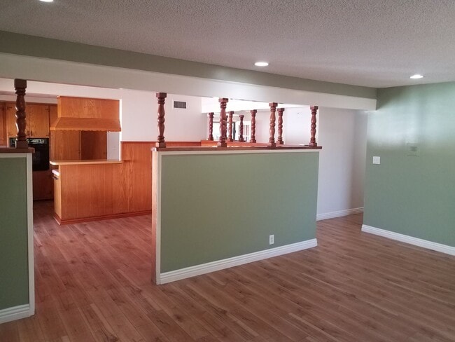 Building Photo - 4 Bedroom Mid-Century Classic Fullerton Ho...