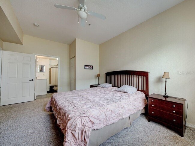 Building Photo - 4019 Venetian Bay Dr