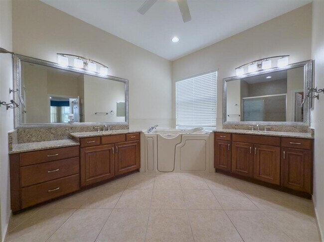 Building Photo - 16206 Diamond Bay Dr
