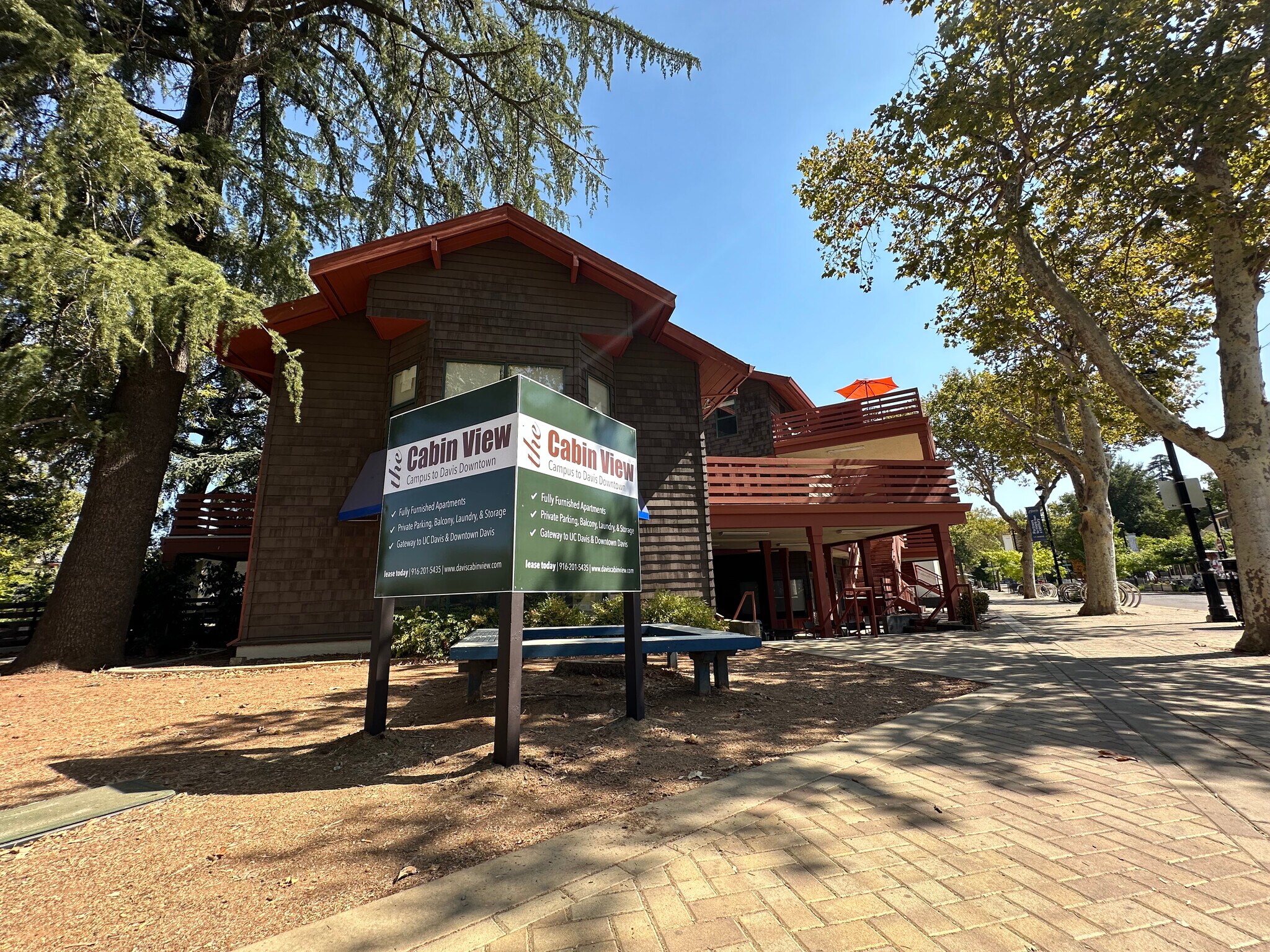 Building Photo - 207 3rd St