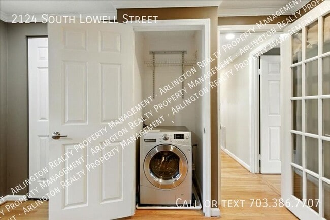 Building Photo - 2124 S Lowell St