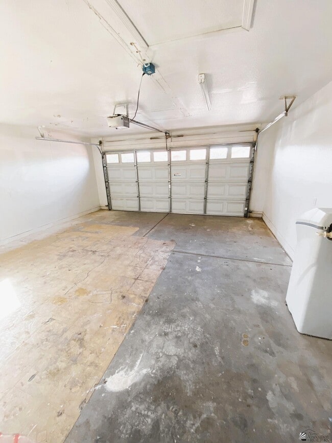 Building Photo - 1422 Andrea Ave