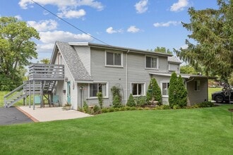 Building Photo - 300 Pauline Ave