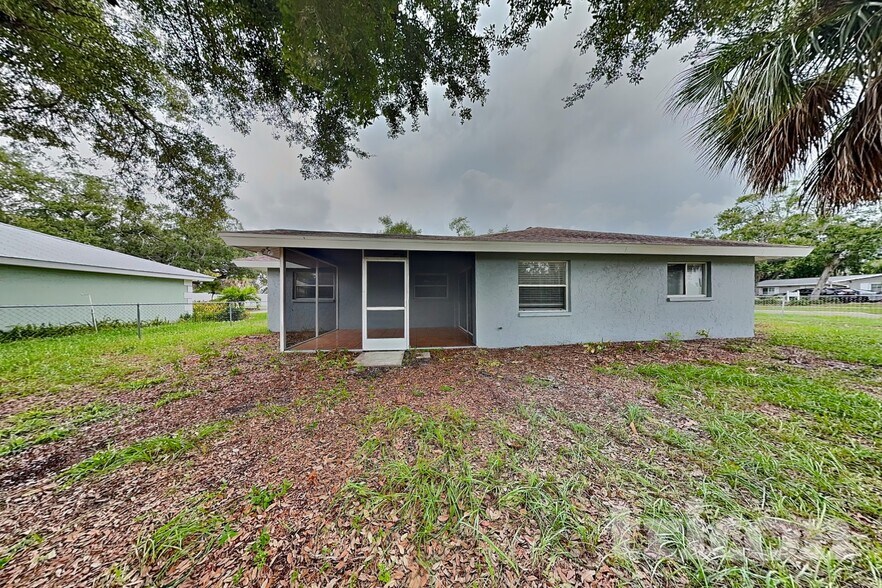 Building Photo - 8105 Longbay Blvd