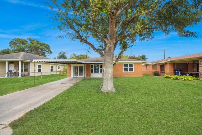 Building Photo - 6214 Diamond Ct