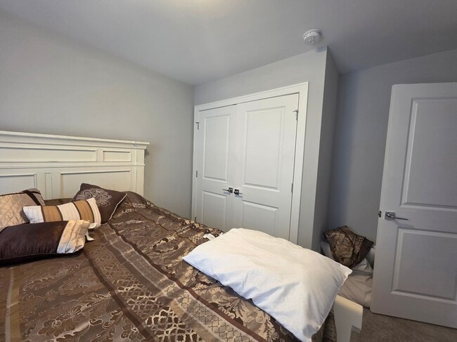 Building Photo - 3604 Trumbull