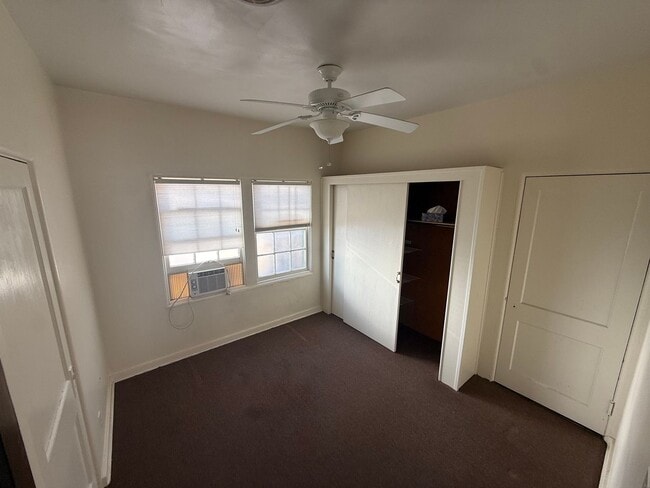 Building Photo - 204 W Market St