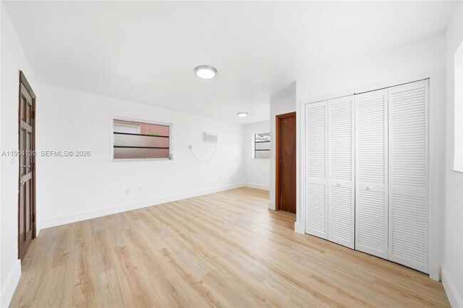 Building Photo - 1781 SW 13th St