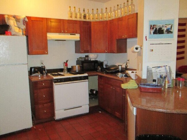 Building Photo - 60 Egmont St