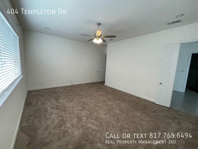 Building Photo - 404 Templeton Dr