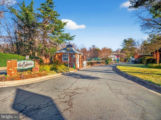 Building Photo - 7680 Tremayne Pl