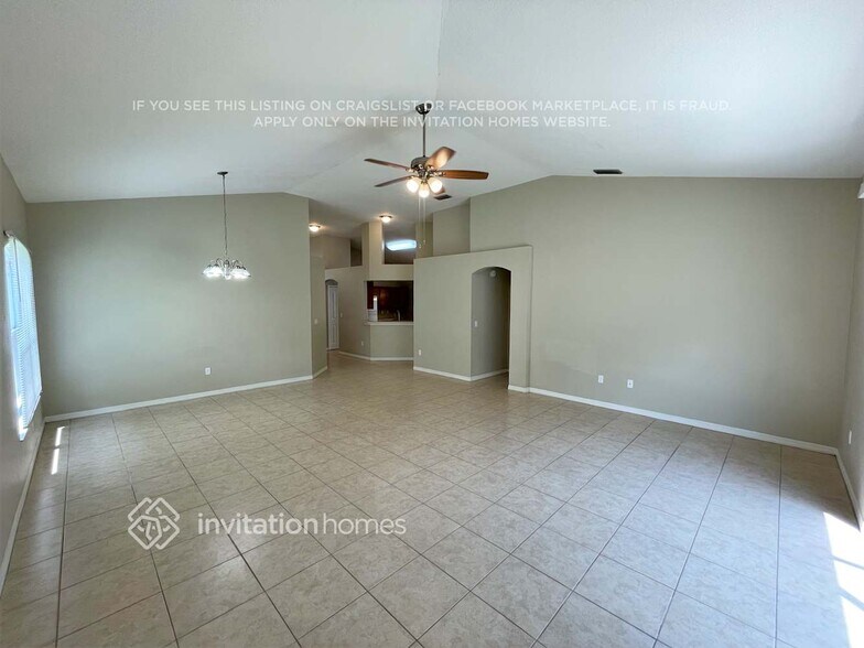 Building Photo - 29242 Birds Eye Dr