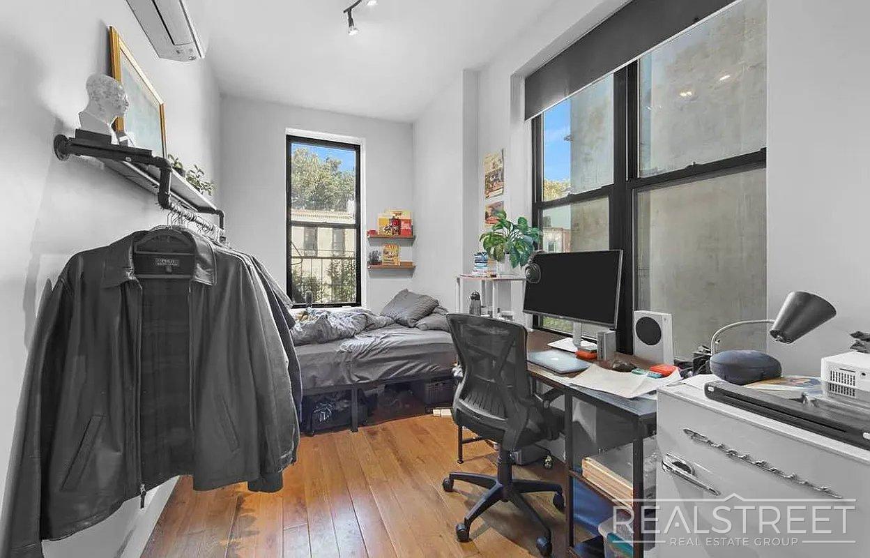 Building Photo - Spacious 3BR Apartment in Prime Bushwick | Skylight, Laundry, Courtyard | No Fee