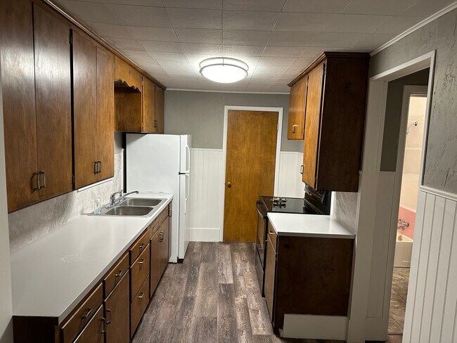 Building Photo - 264 36th St