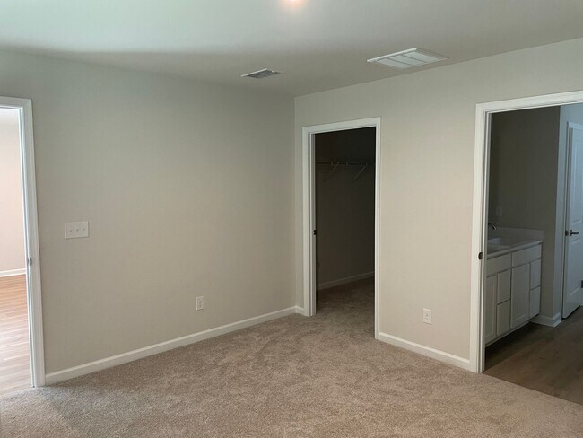 Building Photo - 8103 Sterling Oaks Dr