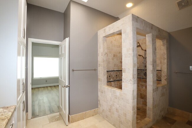 Building Photo - 3515 Cape Forest Dr