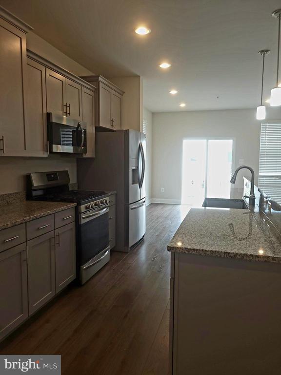 Building Photo - 7111 Tyndale Way