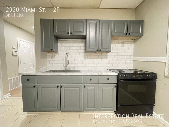 Building Photo - 2920 Miami St