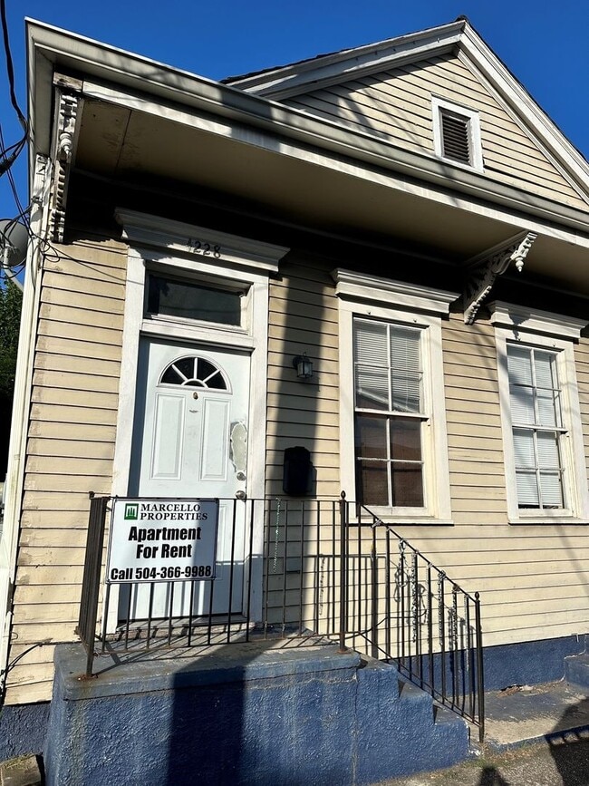 Building Photo - 4228-4230 Baudin St.