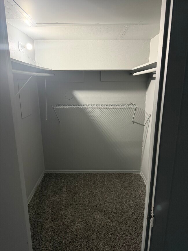 Building Photo - Pine Street Terrace