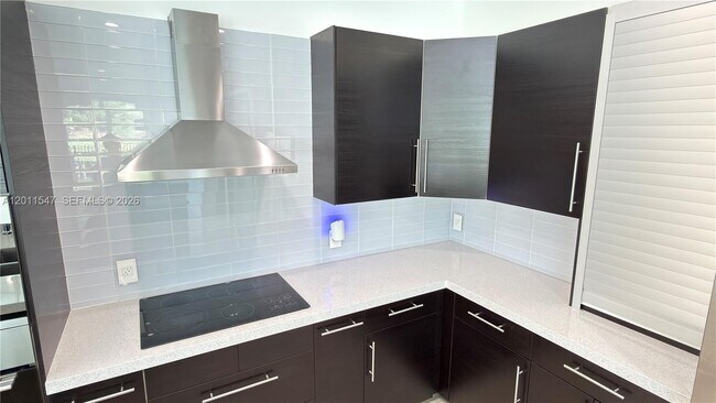 Building Photo - 3767 Oak Ridge Cir
