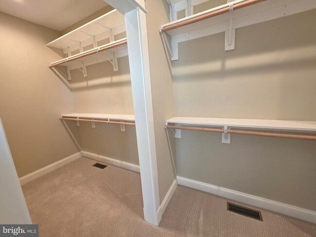 Building Photo - 94 Wolf Creek Cir