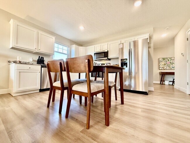 Building Photo - 224 Taylor Dr