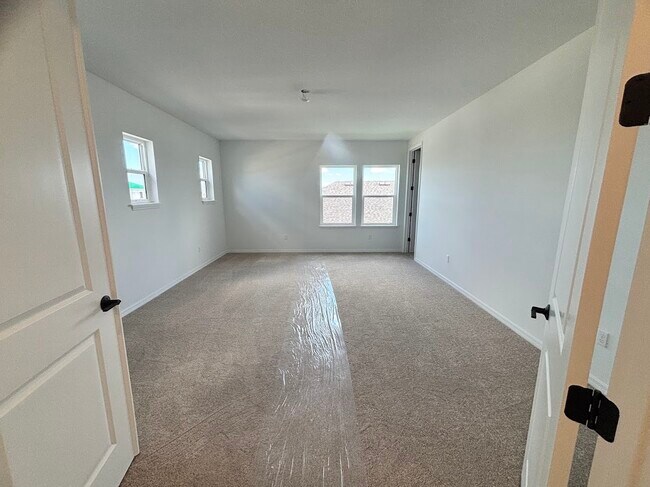 Building Photo - 9323 Lorenzo Wy