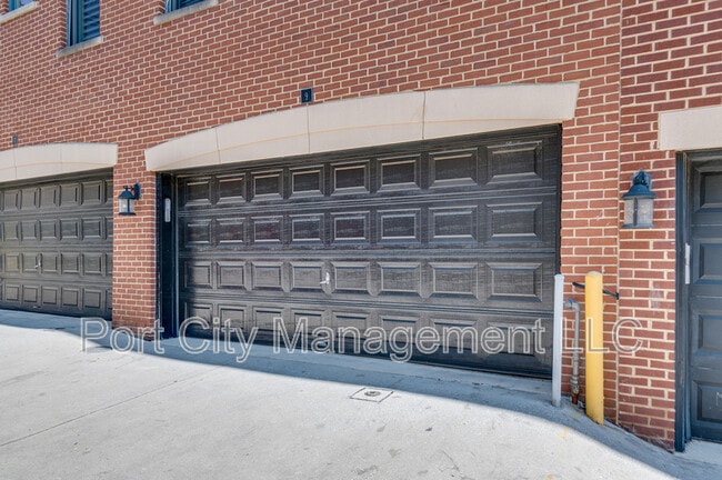 Building Photo - 9 Yogurt Ln