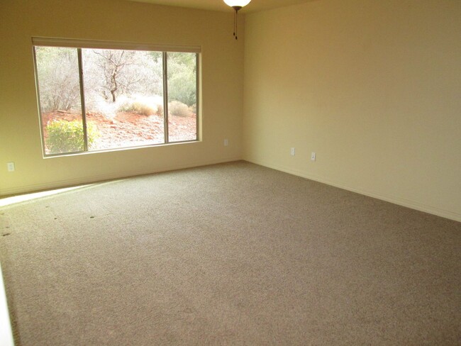 Building Photo - Unfurnished, 1-year long-term rental