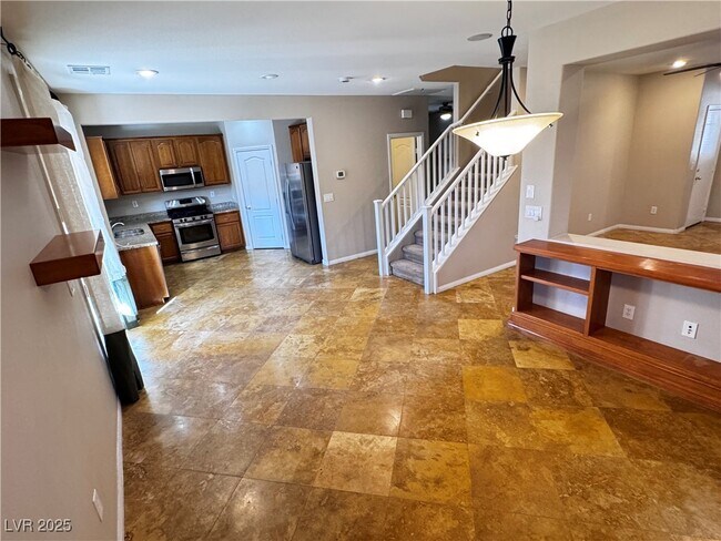 Building Photo - 5361 Candlespice Way