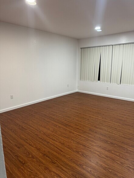 Building Photo - 1374 N Cuyamaca St