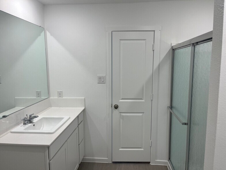 Building Photo - 4025 Twinleaf Dr
