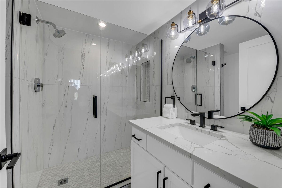 Building Photo - 411 S Old Woodward Ave