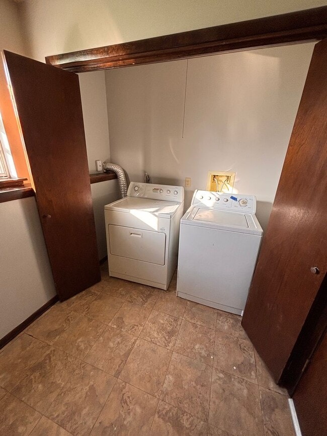 Building Photo - Italian Estates Property Management