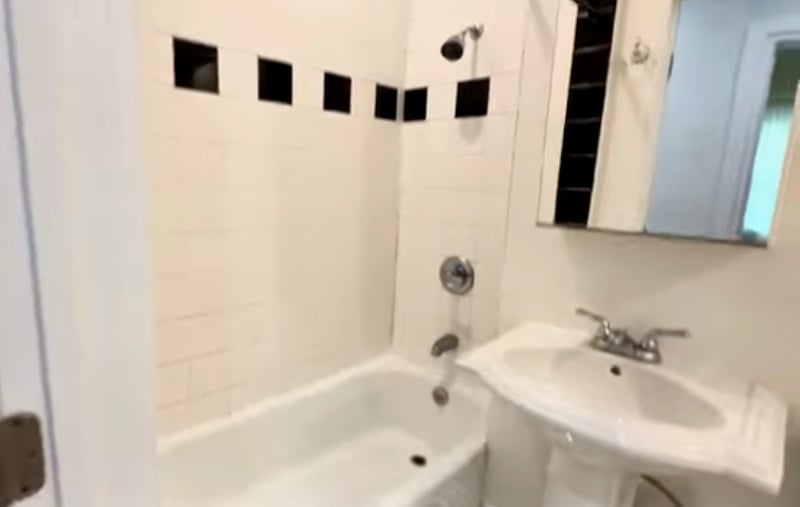 Building Photo - 422 N Spaulding Ave