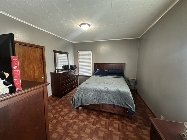 Building Photo - 207 Morgan St