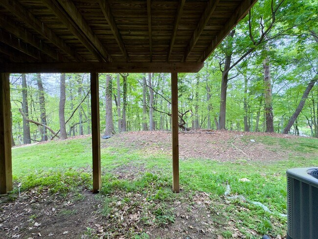 Building Photo - Charming 4 Bedroom/3.5 Bathroom Townhome in Cedarwood Estates, Pikesville, MD!