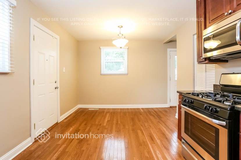 Building Photo - 3536 W 80th Pl