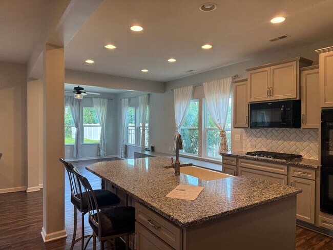 Building Photo - 6380 Durango Way