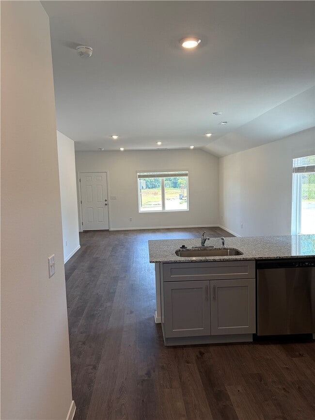 Building Photo - 2813 S Ouachita Dr