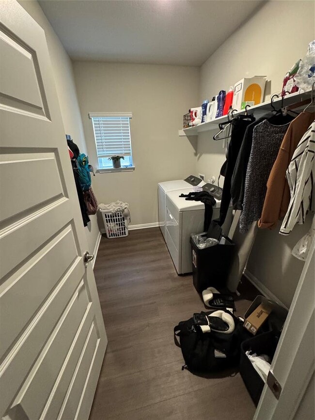 Building Photo - 429 El Capitan Lp