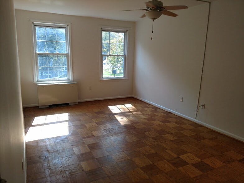 main bedroom - 3535 Chevy Chase Lake Dr