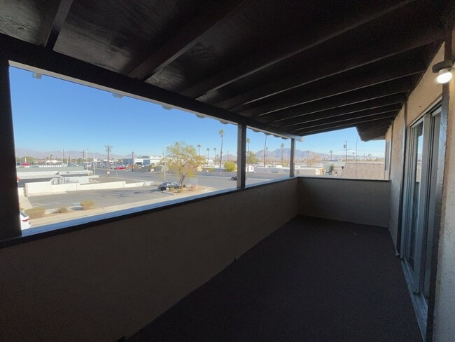 Building Photo - "Spacious 2-Bed, 2-Bath Gem in Las Vegas –...